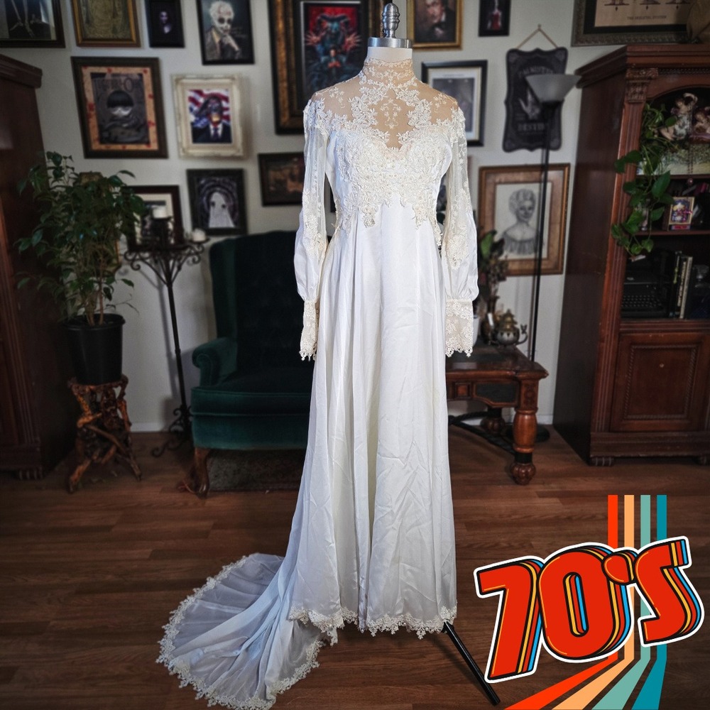 Vintage‎ 70s White Lace High Neck Wedding Dress Long Sleeve Train Bridal Gown